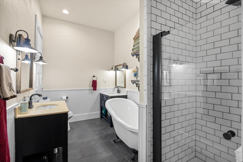 418 W Water Street - Photo 9