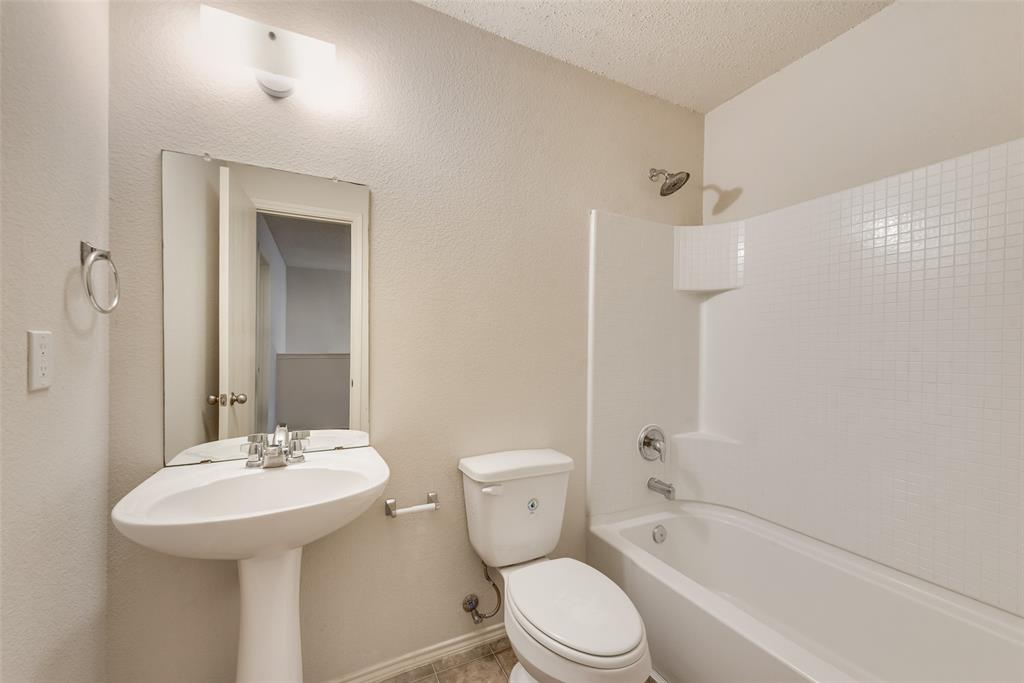 124 Independence - Photo 7