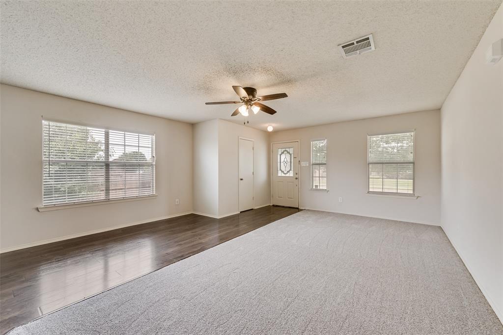 124 Independence - Photo 9