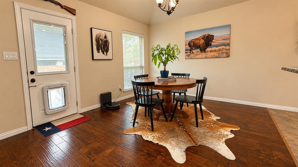 1814 Bersand Avenue - Photo 3
