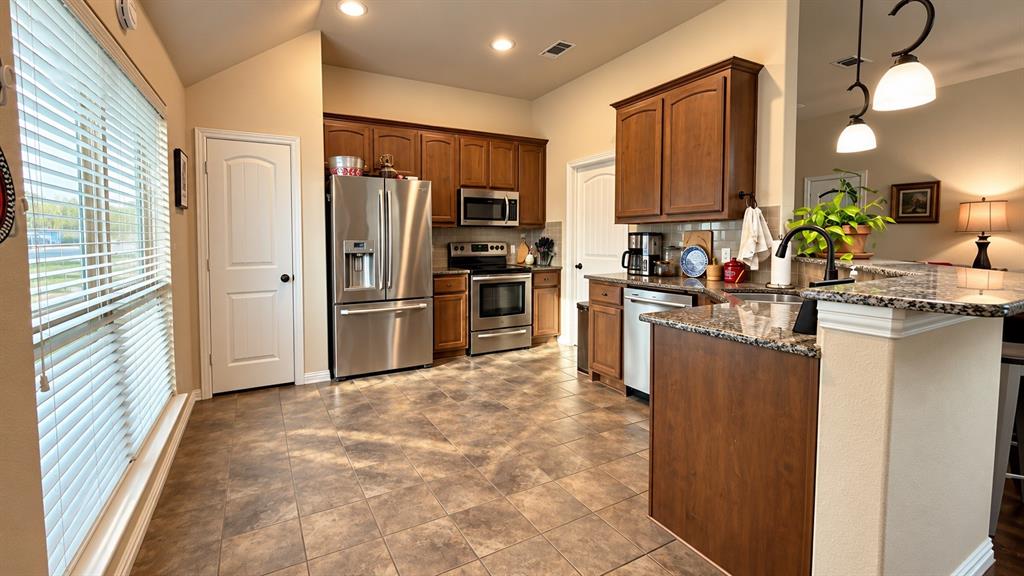 1814 Bersand Avenue - Photo 4