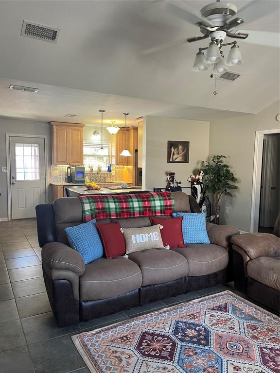 209 E Hall Court - Photo 14