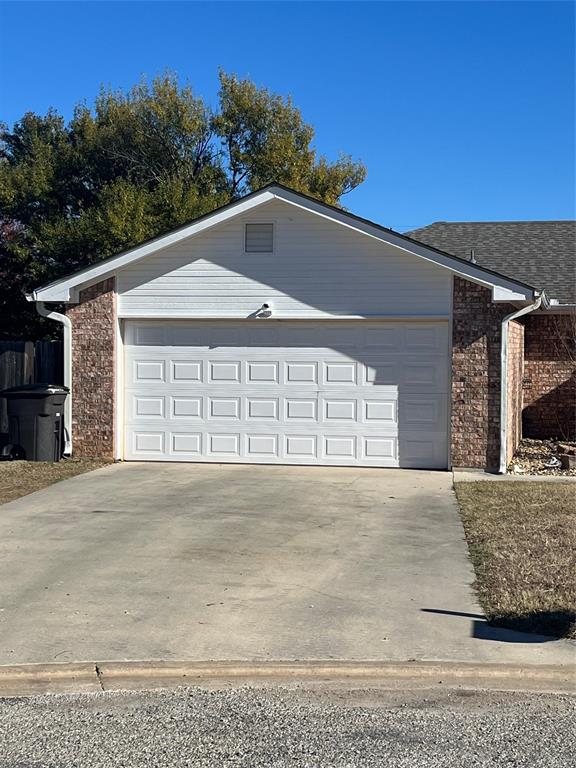 209 E Hall Court - Photo 2
