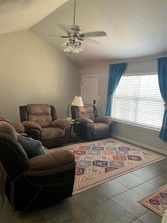 209 E Hall Court - Photo 9