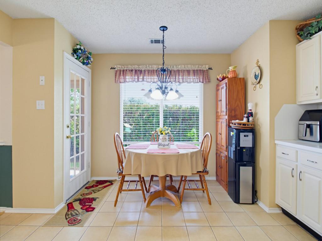 2065 Candlewood Circle - Photo 8