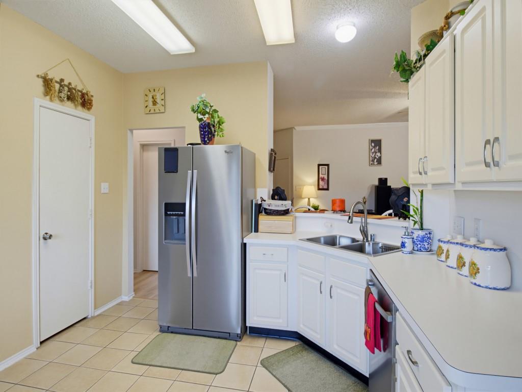2065 Candlewood Circle - Photo 9
