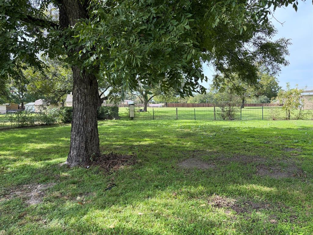 10809 Fm 2450 - Photo 31