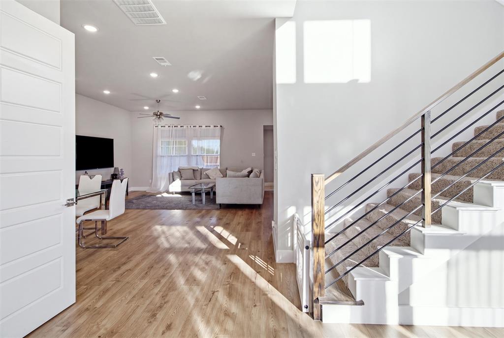 1408 Rockcliff Street - Photo 4
