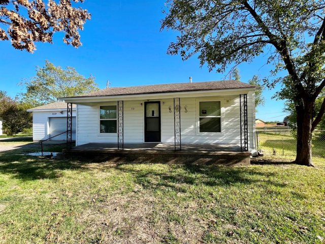 110 N Hwy 34 Street