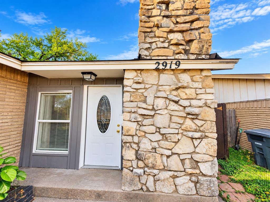 2919 Lourdes Street - Photo 18