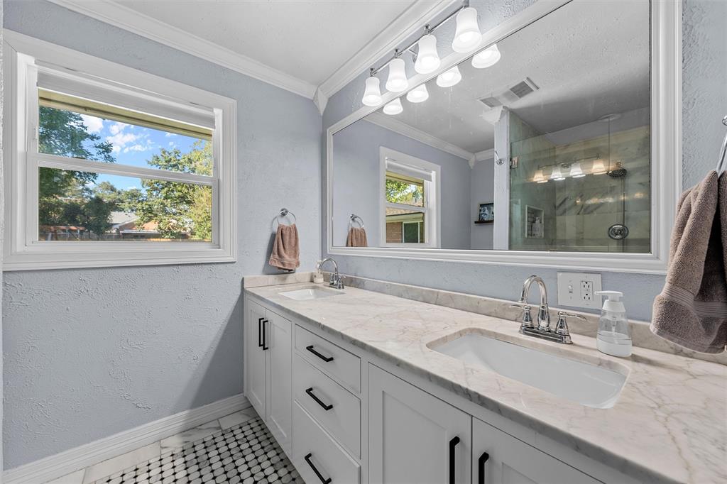 4217 Grim Avenue - Photo 18