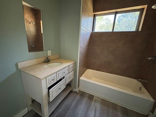 1300 N Oak Avenue - Photo 13