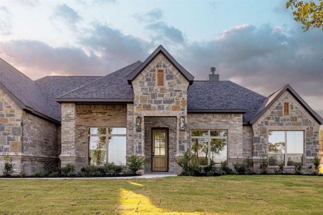 121 Prairie Winds Drive