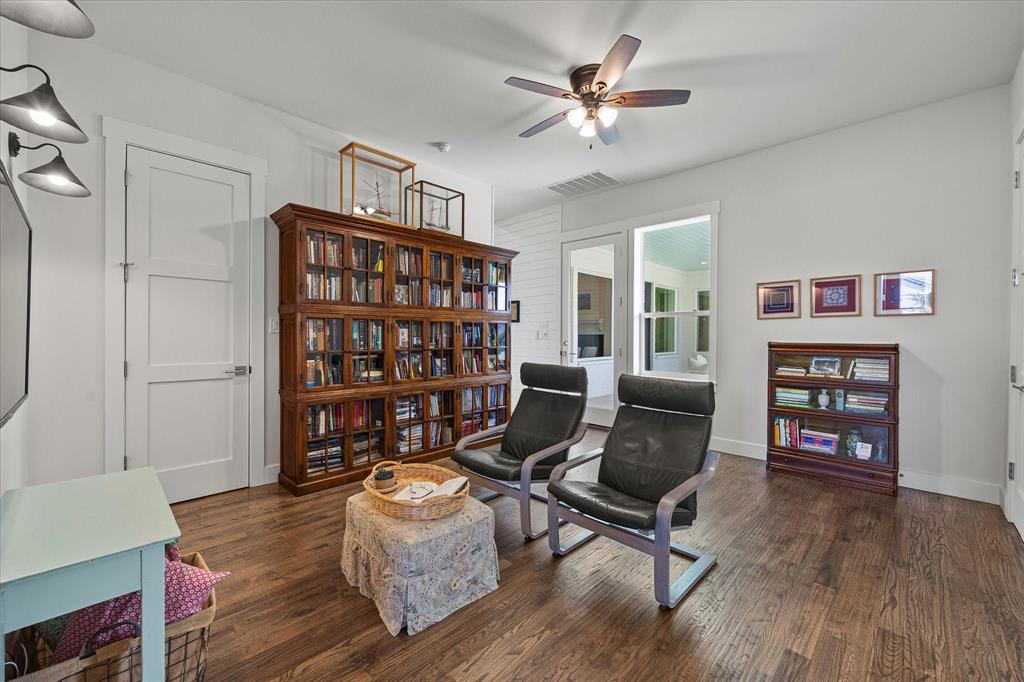 225 Bristol Court - Photo 19