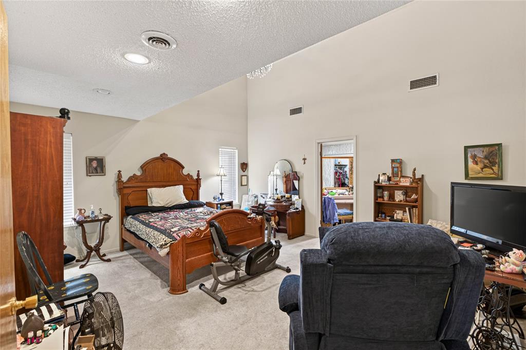 44 Surrey Square - Photo 10