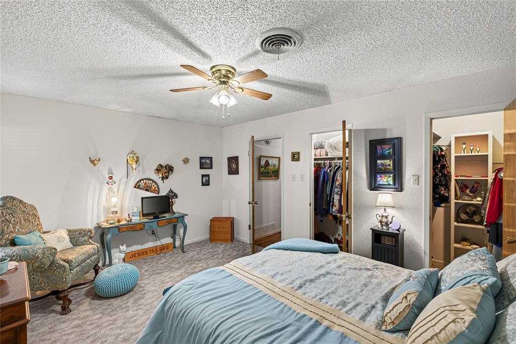 44 Surrey Square - Photo 22