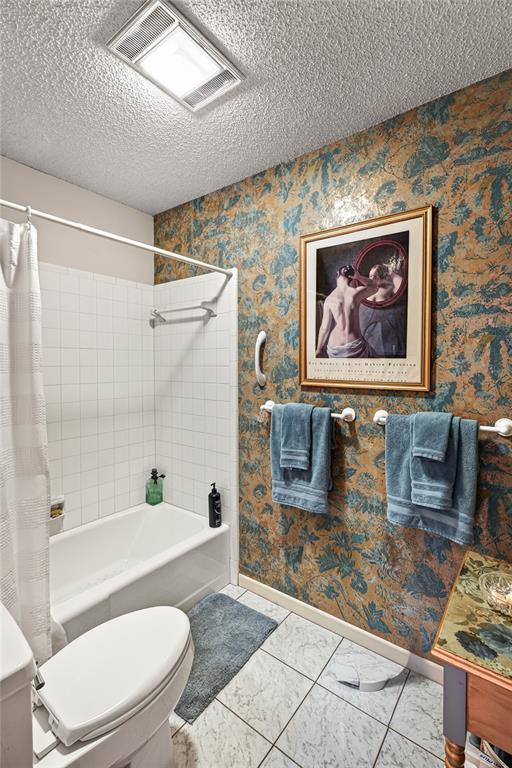 44 Surrey Square - Photo 24