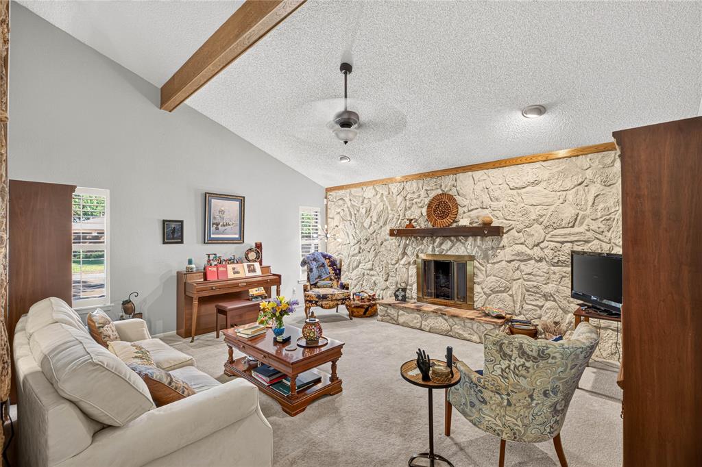 44 Surrey Square - Photo 5
