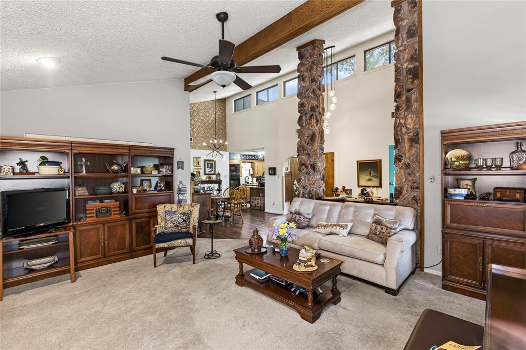 44 Surrey Square - Photo 6