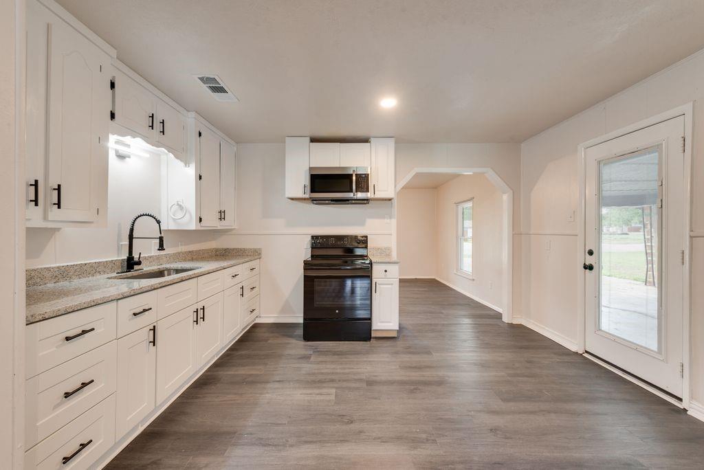 8324 Raymond Avenue - Photo 13