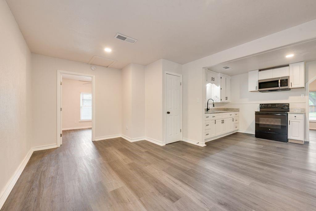 8324 Raymond Avenue - Photo 16
