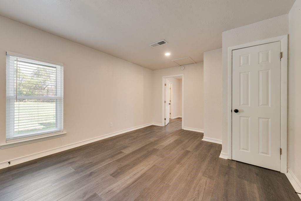 8324 Raymond Avenue - Photo 17