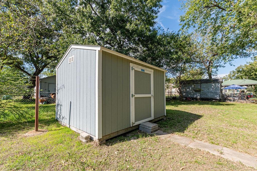 1210 Pollard Street - Photo 19