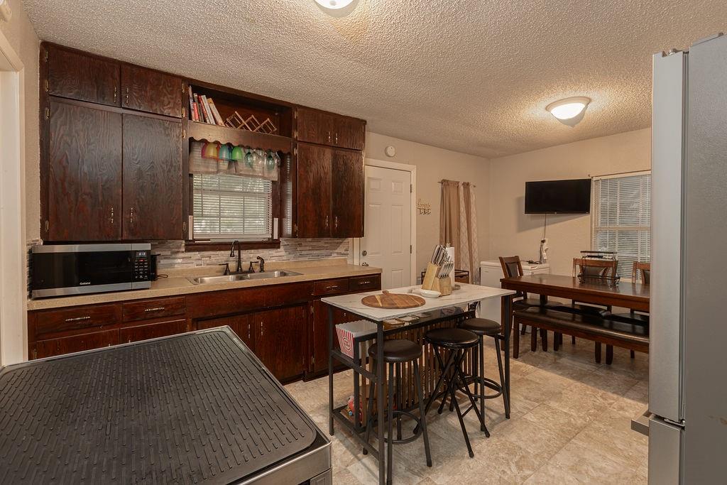 1210 Pollard Street - Photo 8