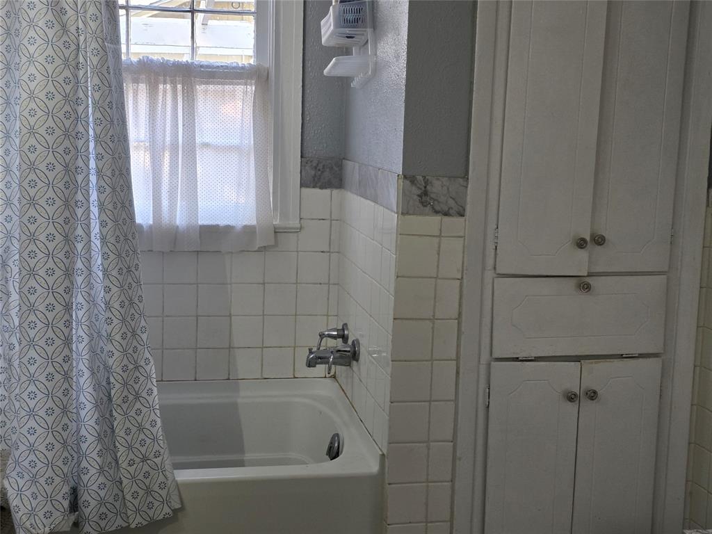 810 N Main - Photo 8