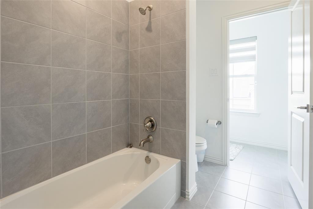 8305 Pine Valley Drive - Photo 29