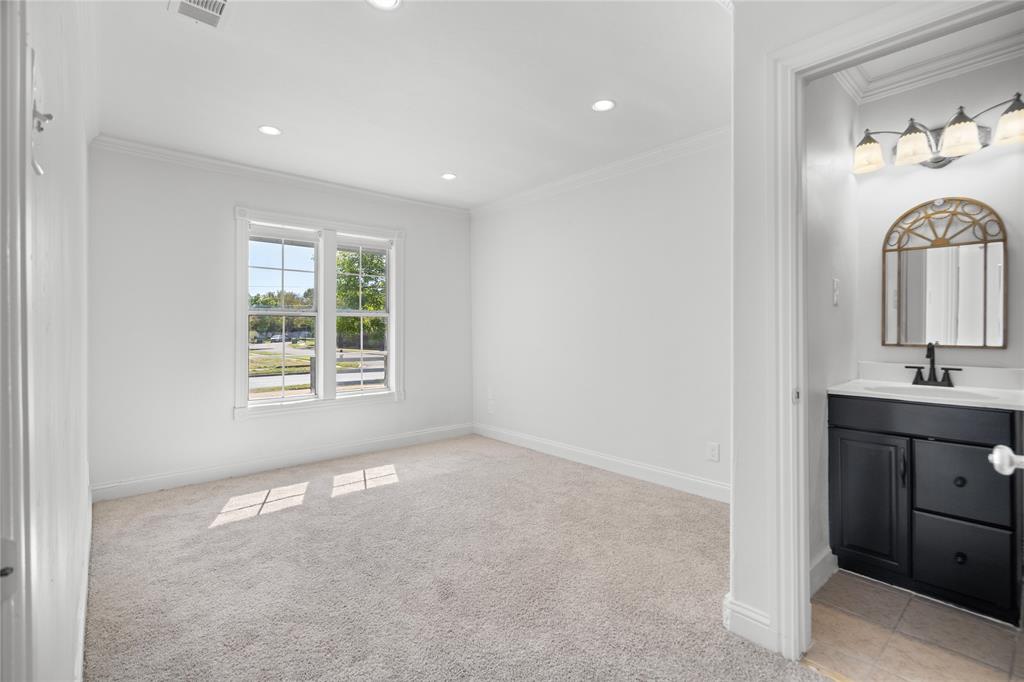 2005 Tisinger Avenue - Photo 13