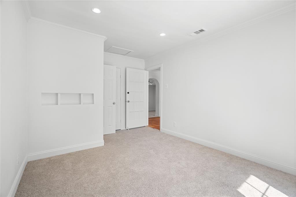 2005 Tisinger Avenue - Photo 15