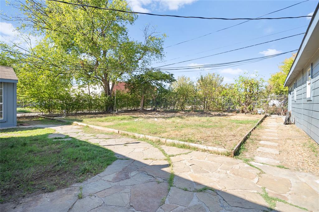 2005 Tisinger Avenue - Photo 23