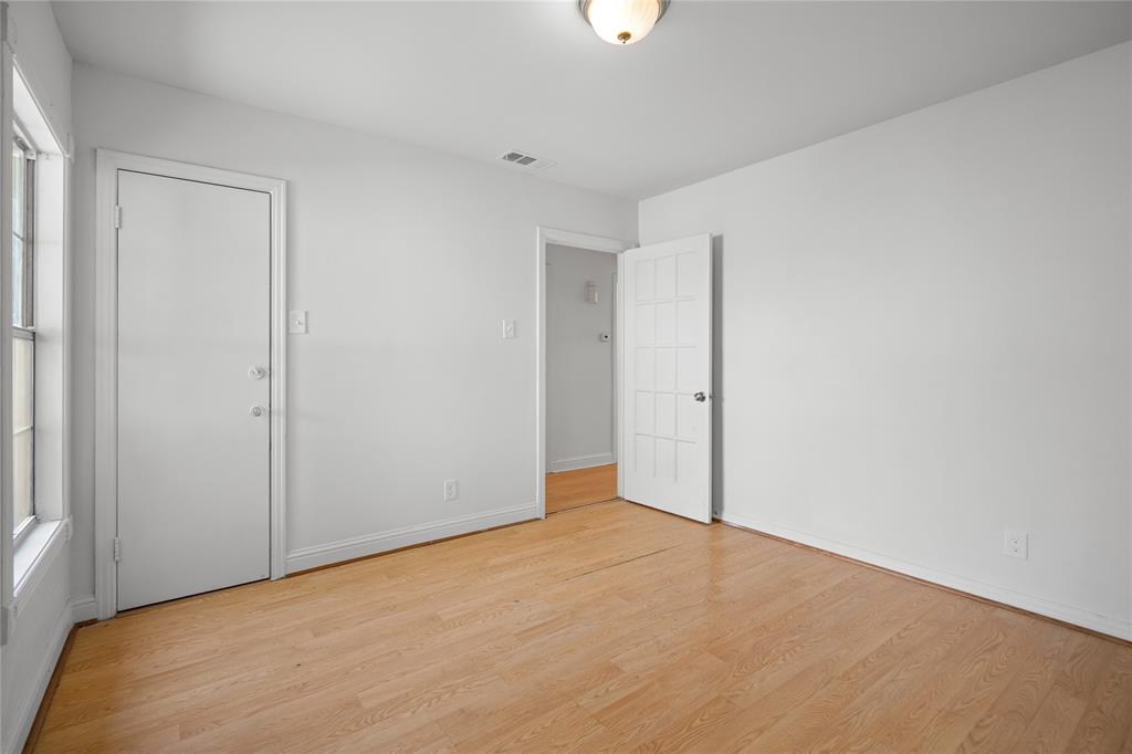 2005 Tisinger Avenue - Photo 25