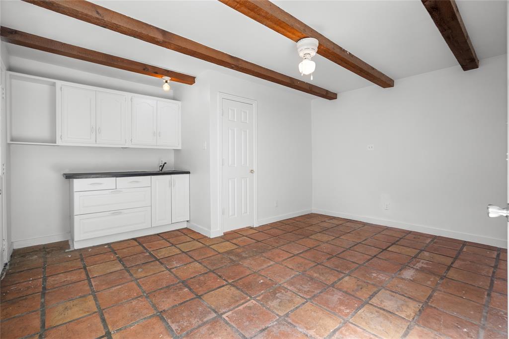 2005 Tisinger Avenue - Photo 26
