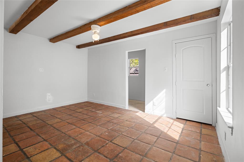 2005 Tisinger Avenue - Photo 29