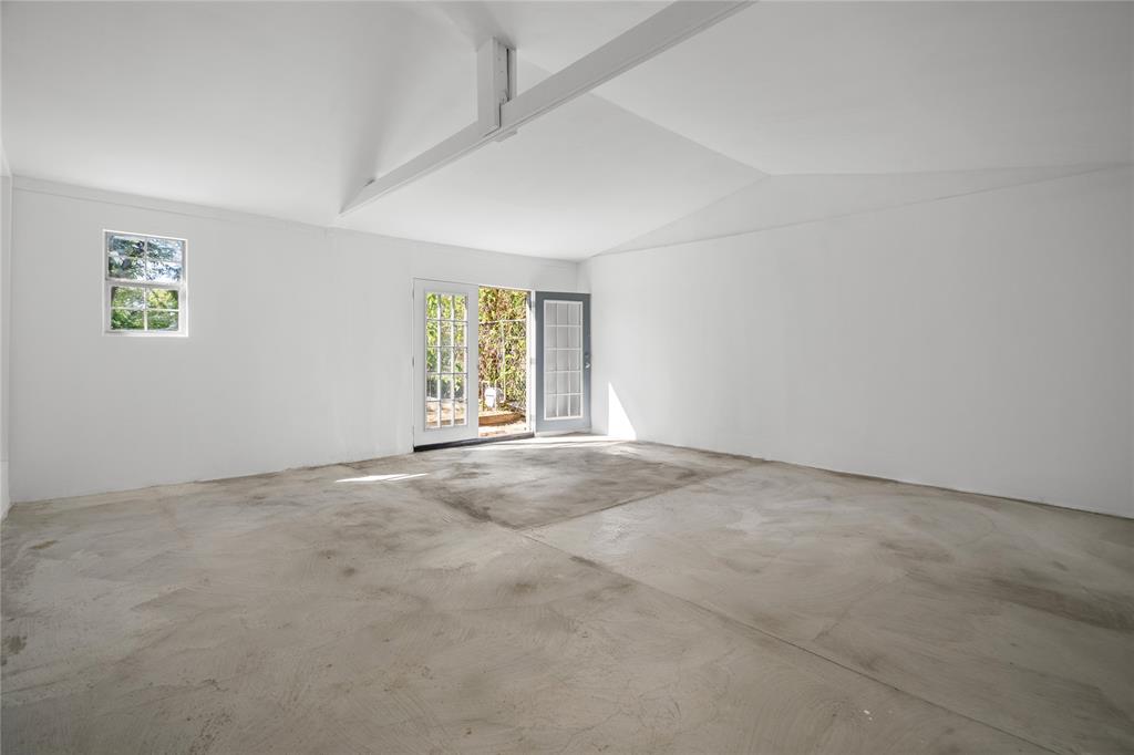 2005 Tisinger Avenue - Photo 30