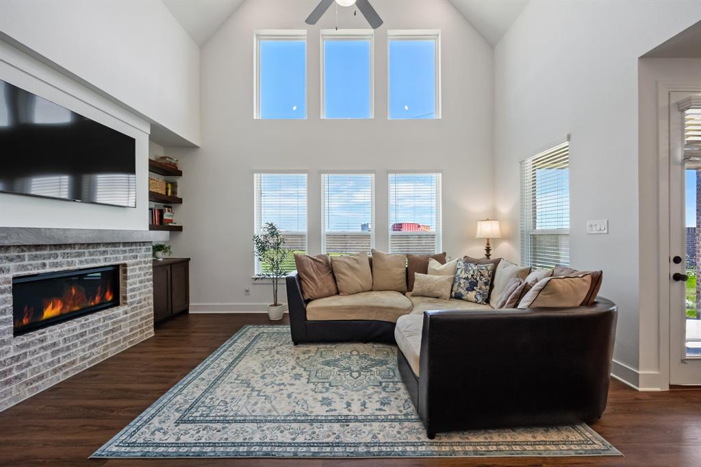 2403 Carpano Lane - Photo 3