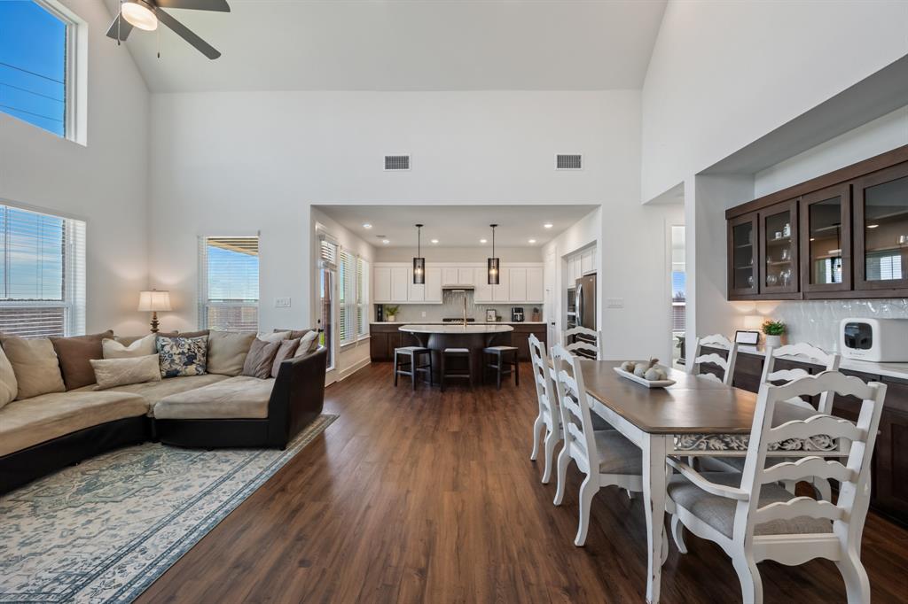 2403 Carpano Lane - Photo 4