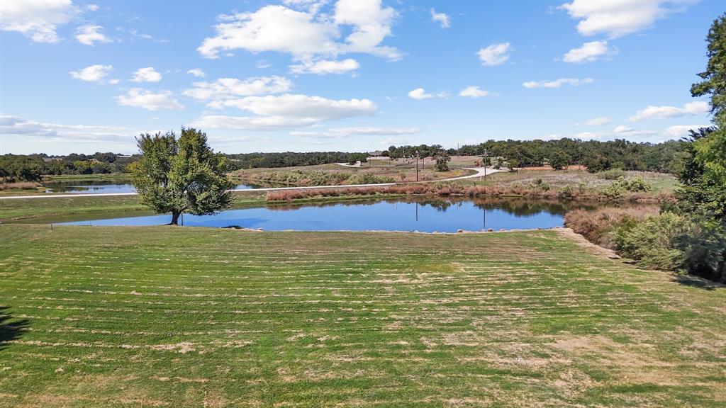 310 Falcon Drive - Photo 3