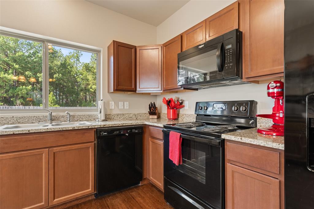 17367 Stacy Street - Photo 8