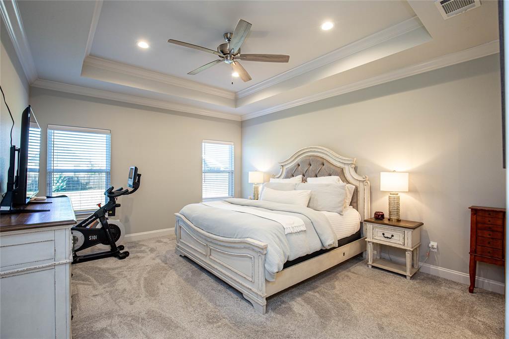 317 Champions Way - Photo 13