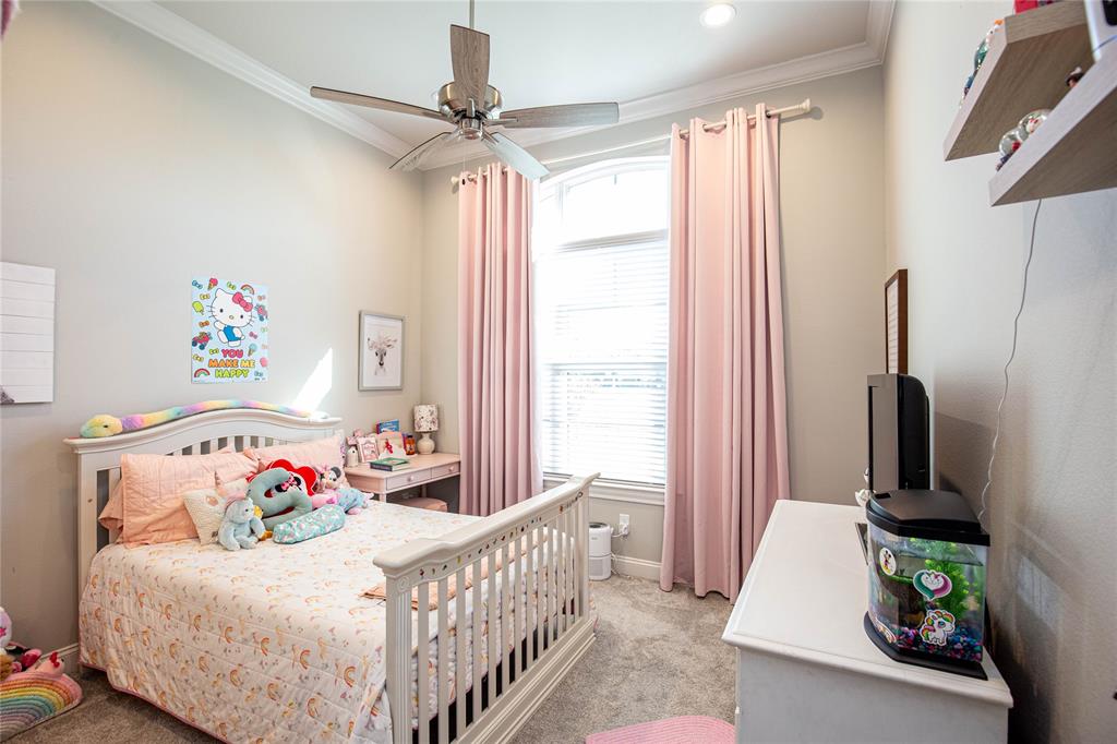 317 Champions Way - Photo 18