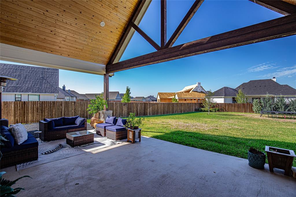 317 Champions Way - Photo 32