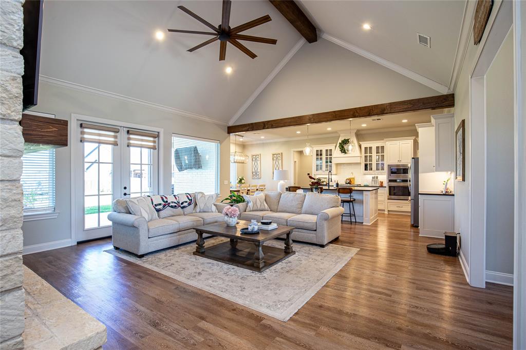 317 Champions Way - Photo 6