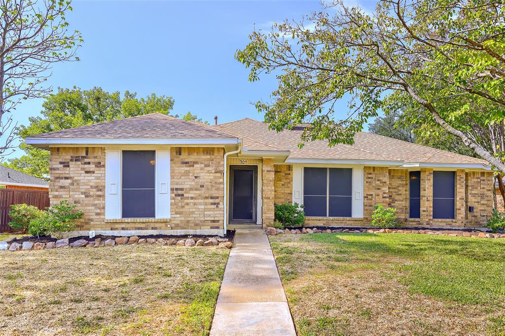 709 Bridgewater Lane - Photo 1