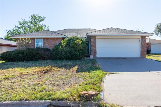 8009 Weehunt Court