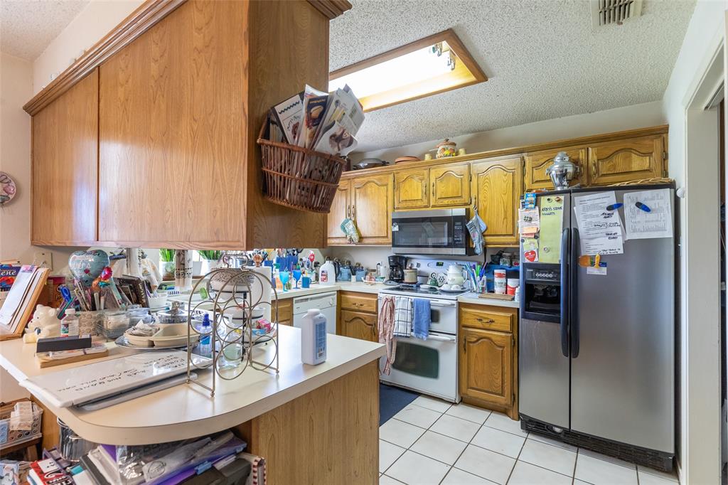8009 Weehunt Court - Photo 8