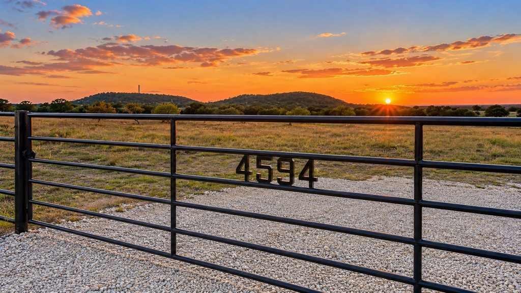 4594 FM 1783 - Photo 4