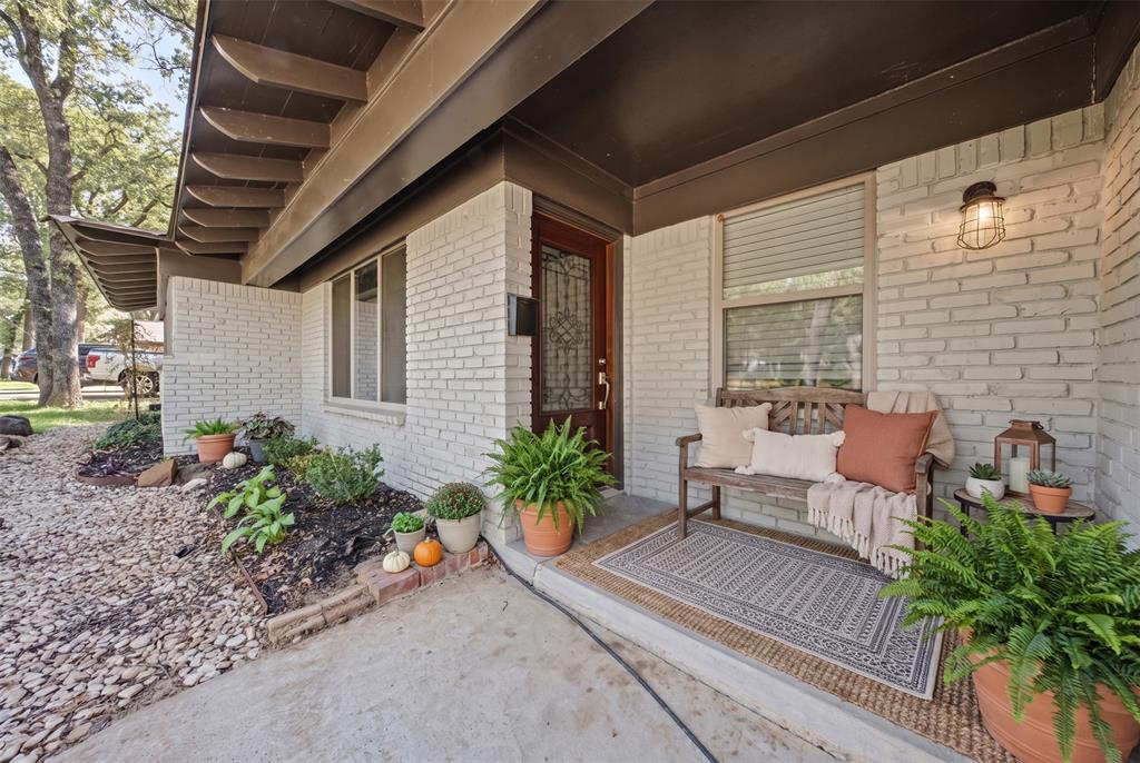 6404 Ravenswood Drive - Photo 1